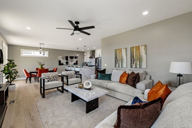 80 NW Alderleaf Drive, Waukee, IA 50263