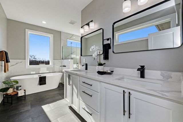 80 NW Alderleaf Drive, Waukee, IA 50263