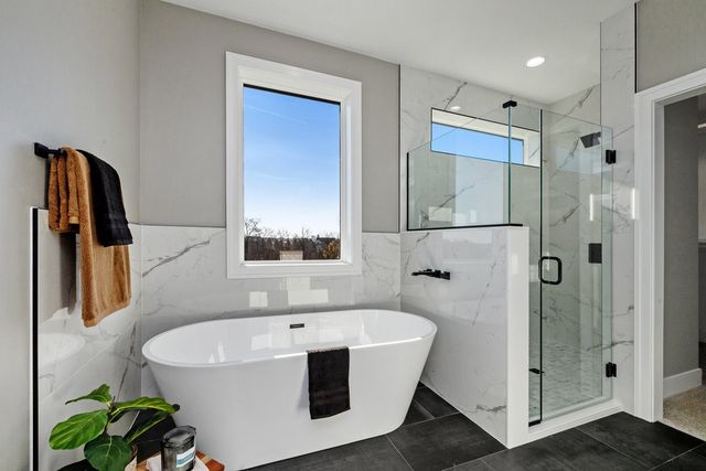 80 NW Alderleaf Drive, Waukee, IA 50263