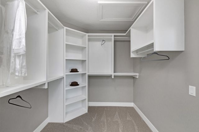 80 NW Alderleaf Drive, Waukee, IA 50263