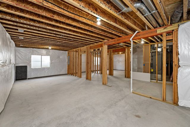 80 NW Alderleaf Drive, Waukee, IA 50263