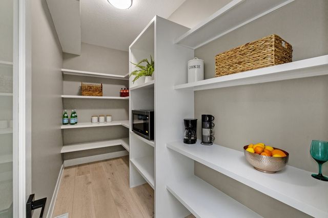 80 NW Alderleaf Drive, Waukee, IA 50263