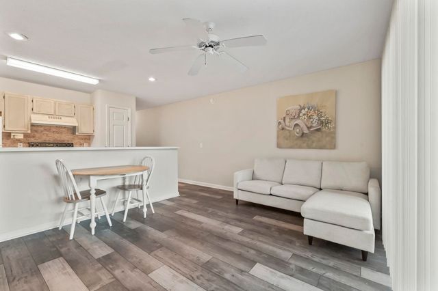 204 Landing Rd Apt B, North Myrtle Beach, SC 29582