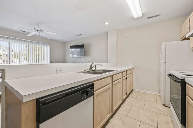 204 Landing Rd Apt B, North Myrtle Beach, SC 29582