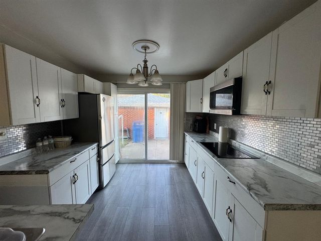 24104 Hass Street, Dearborn Heights, MI 48127