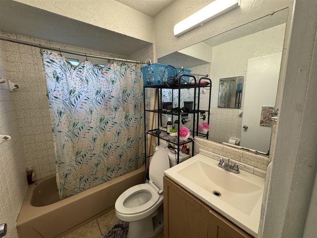 24104 Hass Street, Dearborn Heights, MI 48127