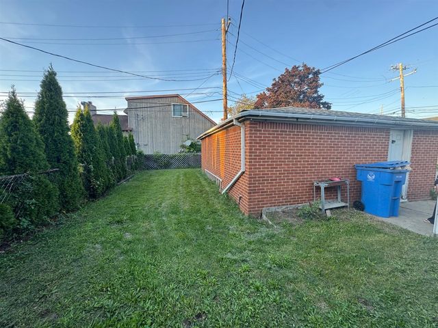 24104 Hass Street, Dearborn Heights, MI 48127