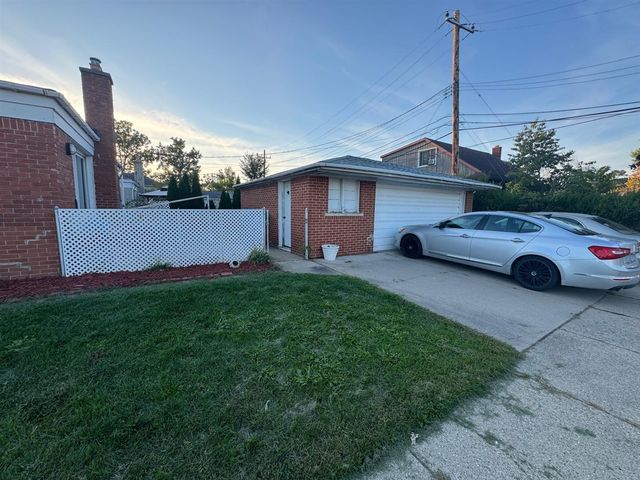 24104 Hass Street, Dearborn Heights, MI 48127