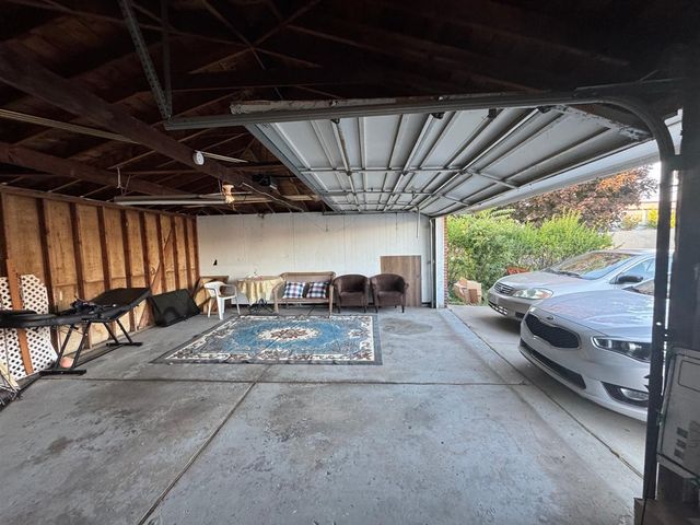 24104 Hass Street, Dearborn Heights, MI 48127