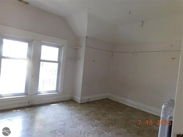 519 E Division, Cadillac, MI 49601