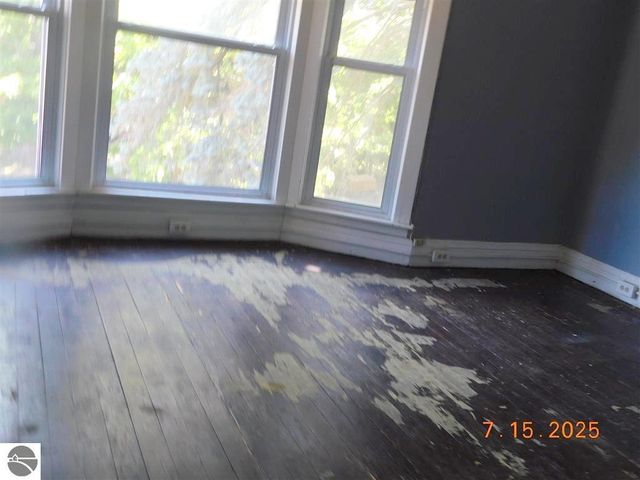 519 E Division, Cadillac, MI 49601