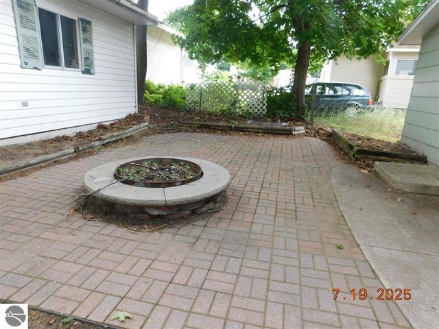 519 E Division, Cadillac, MI 49601