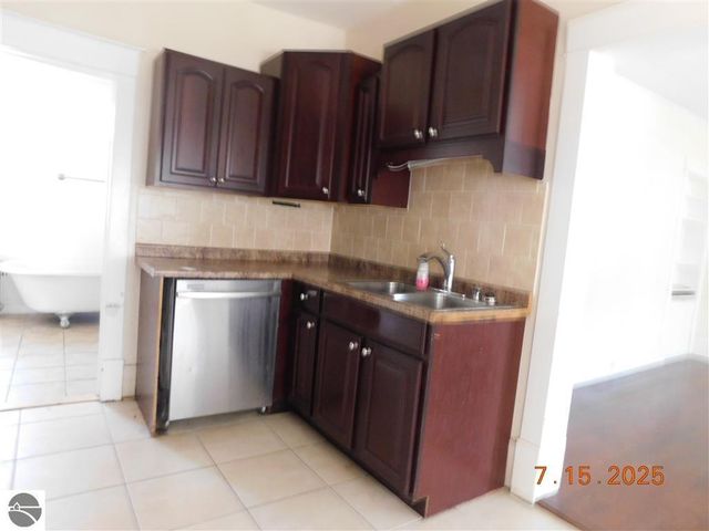 519 E Division, Cadillac, MI 49601