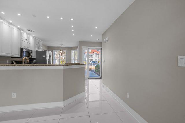 4396 Baldwin Ave Apt 80, Little River, SC 29566