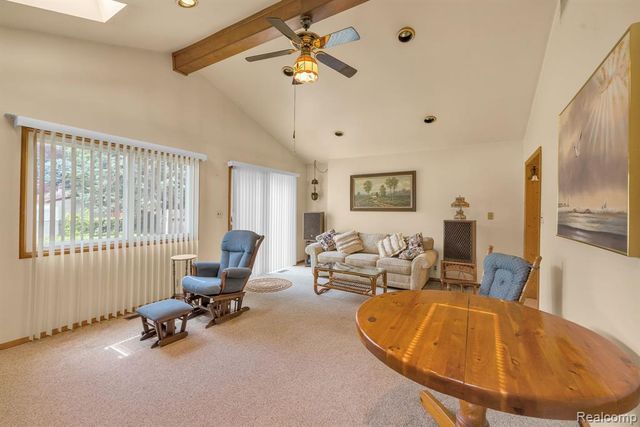 5693 Colonial Street, Dearborn Heights, MI 48127