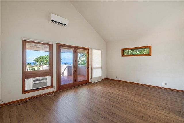 46 N Iwa Pl, Lahaina, HI 96761