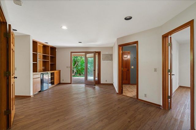 46 N Iwa Pl, Lahaina, HI 96761