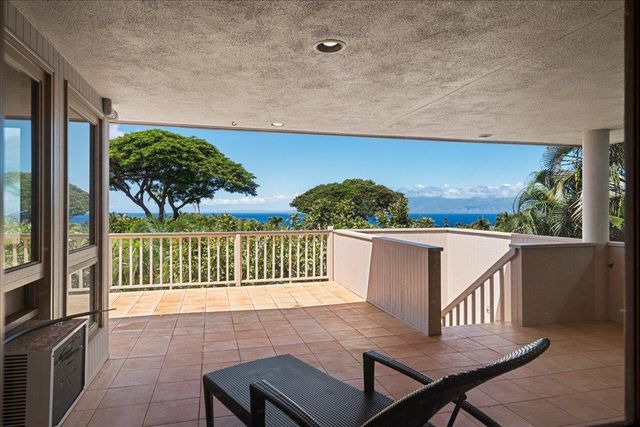 46 N Iwa Pl, Lahaina, HI 96761