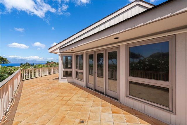46 N Iwa Pl, Lahaina, HI 96761