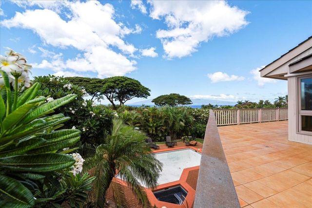 46 N Iwa Pl, Lahaina, HI 96761