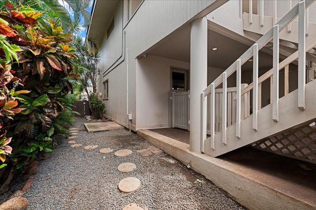 46 N Iwa Pl, Lahaina, HI 96761