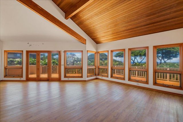 46 N Iwa Pl, Lahaina, HI 96761