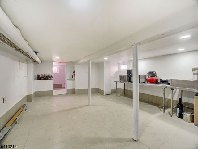 331 Ellery Ave, Newark City, NJ 07106