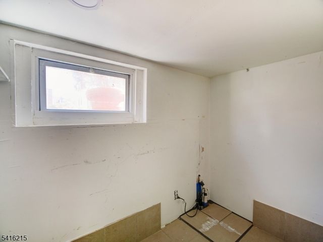 331 Ellery Ave, Newark City, NJ 07106