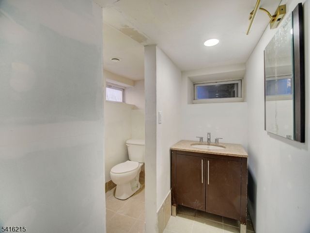 331 Ellery Ave, Newark City, NJ 07106