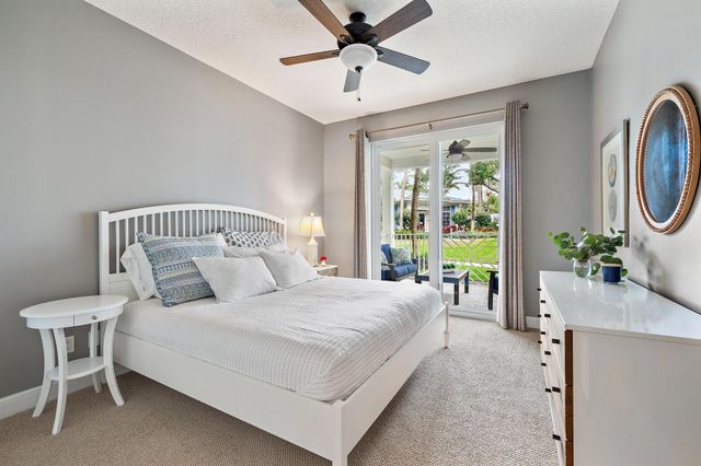 814 BAY COLONY Drive S, Juno Beach, FL 33408