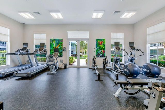 814 BAY COLONY Drive S, Juno Beach, FL 33408