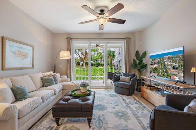 814 BAY COLONY Drive S, Juno Beach, FL 33408