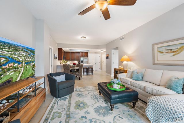 814 BAY COLONY Drive S, Juno Beach, FL 33408