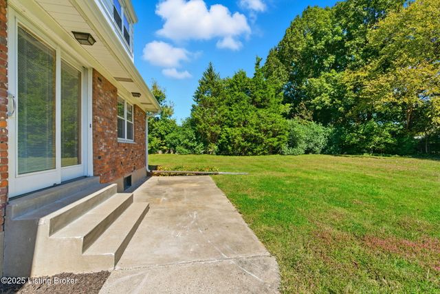 8121 Acme Way, Louisville, KY 40219