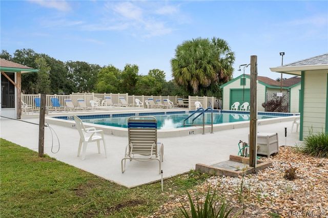 242 N Golf Harbor Path, Inverness, FL 34450