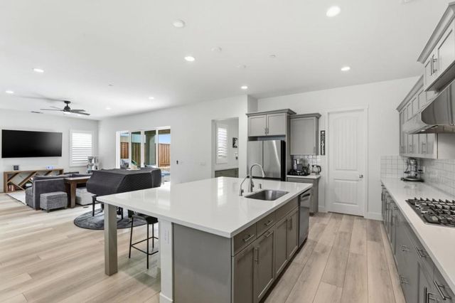 486 Lassen Way, Marina, CA 93933