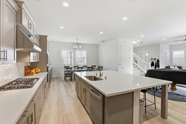 486 Lassen Way, Marina, CA 93933