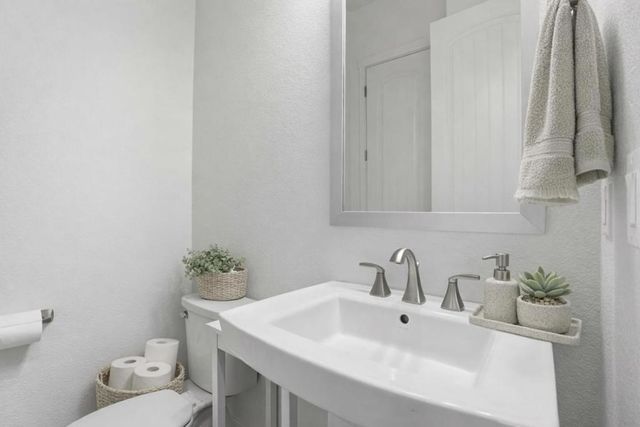 486 Lassen Way, Marina, CA 93933