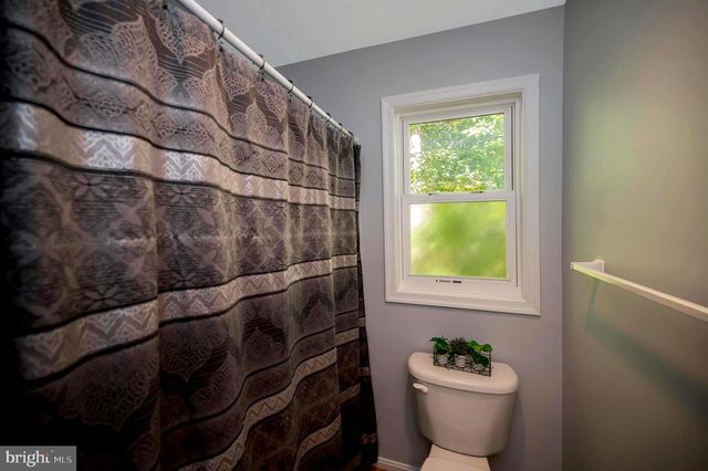 216 BATTLEFIELD RD, Locust Grove, VA 22508