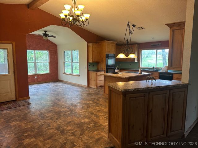 229 Blue Hill, Bokchito, OK 74726