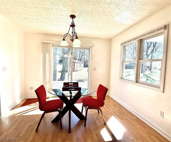 8524 Manchester Avenue NW, Canal Fulton, OH 44614