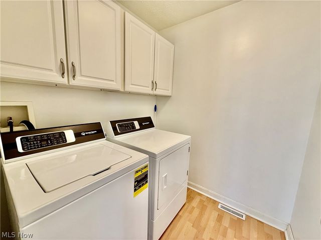 8524 Manchester Avenue NW, Canal Fulton, OH 44614