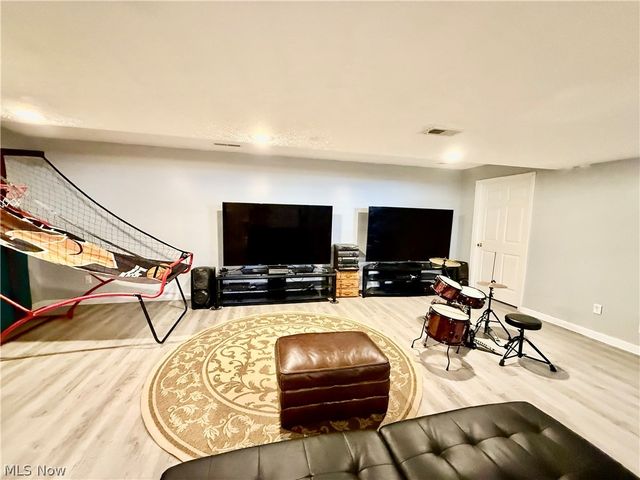 8524 Manchester Avenue NW, Canal Fulton, OH 44614