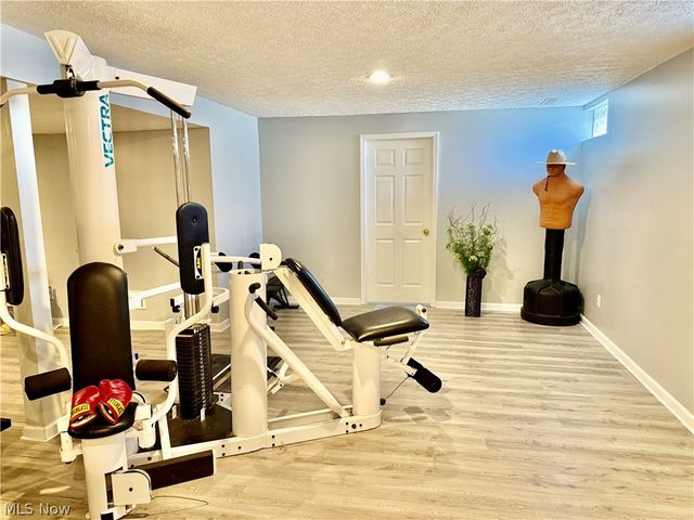 8524 Manchester Avenue NW, Canal Fulton, OH 44614