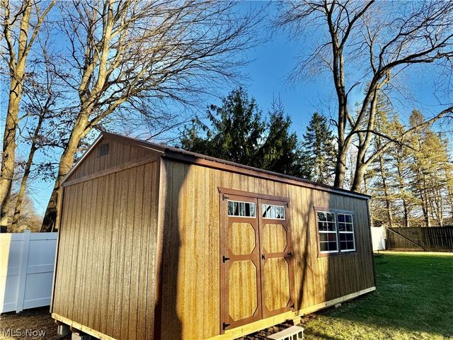 8524 Manchester Avenue NW, Canal Fulton, OH 44614