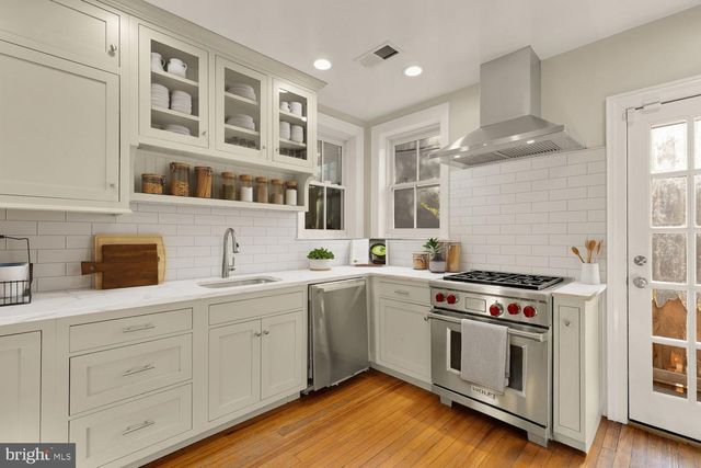 3252 N ST NW, Washington, DC 20007