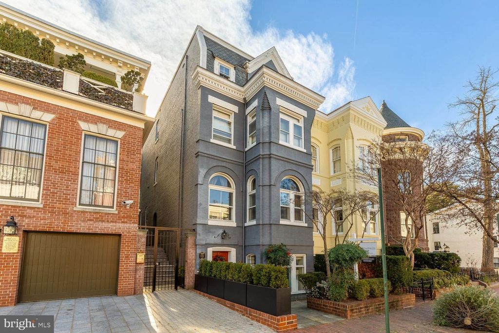 3252 N ST NW, Washington, DC 20007