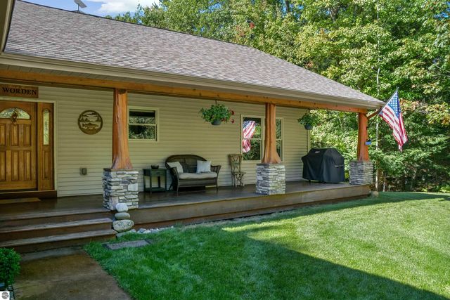 533 Fisher Road, Traverse City, MI 49685