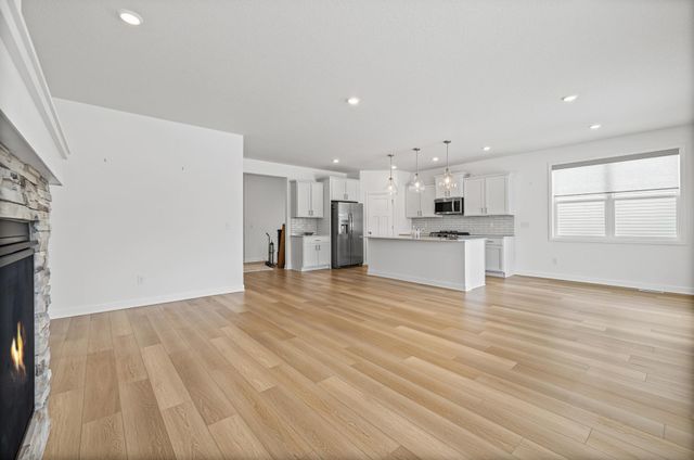 3825 Henna Avenue N, Oakdale, MN 55128