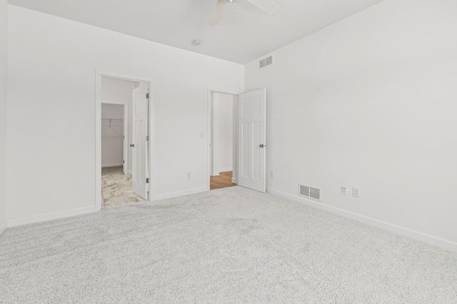 3825 Henna Avenue N, Oakdale, MN 55128